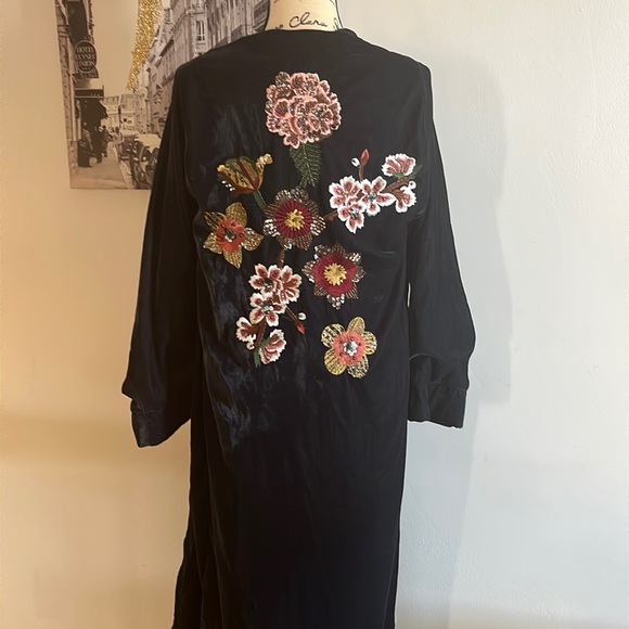 Zara Jackets & Blazers - ZARA VELVET 👘 kimono ABAYA